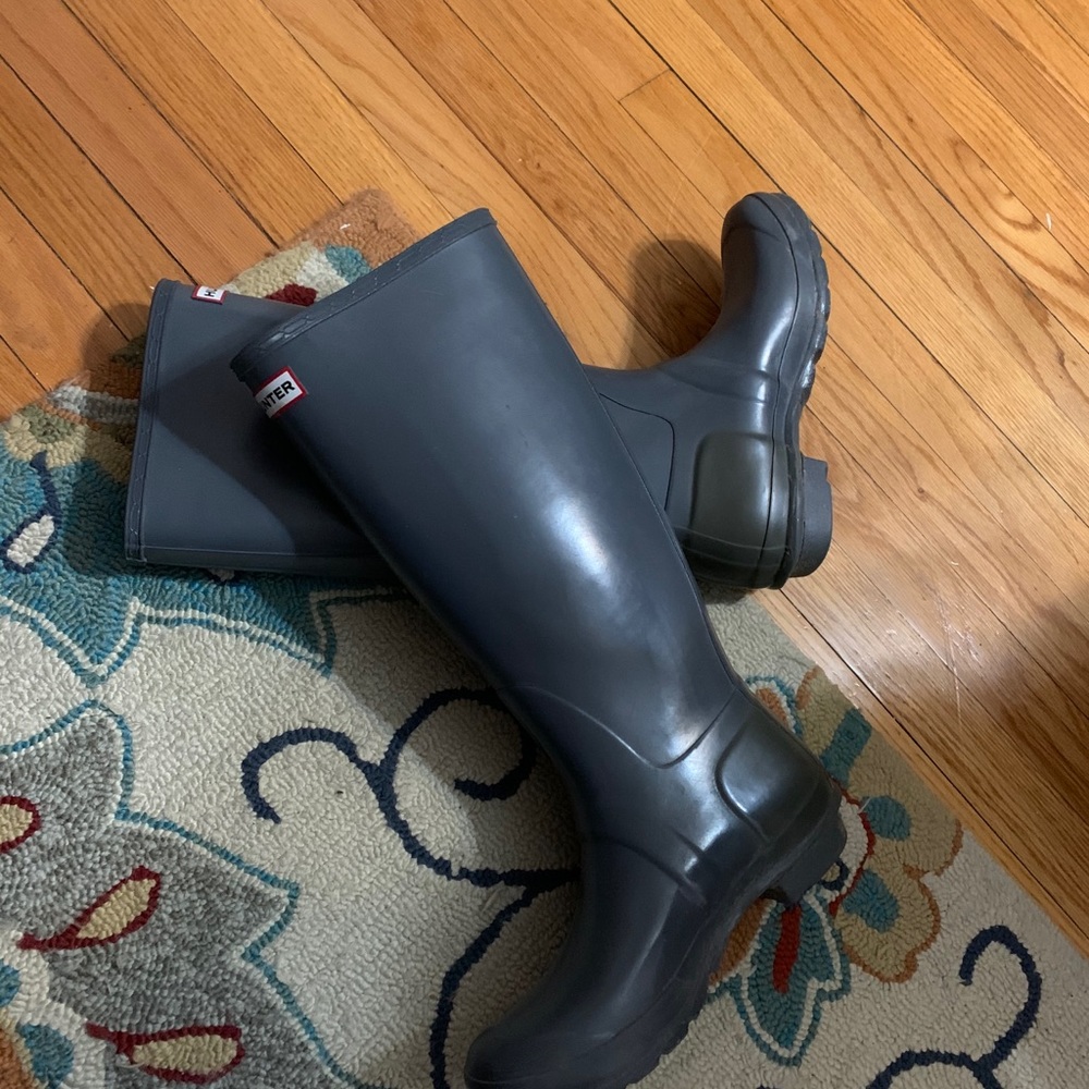 Hunter Gray Tall boots ❣️ gently used❣️ - Picture 5 of 7